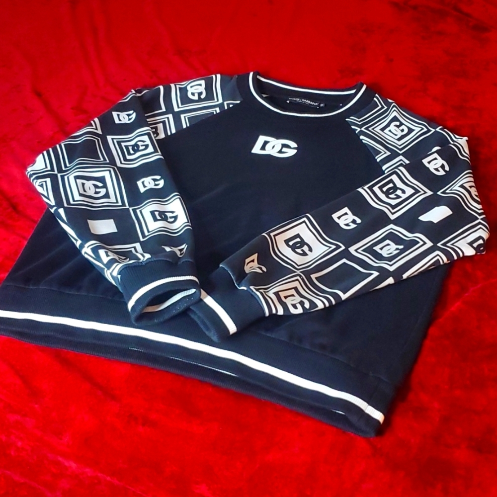 COPY - DOLCE & GABBANA  Black/White sweatshirt. Size 52
